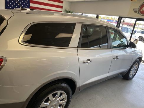 Used 2012 Buick Enclave Leather image 4