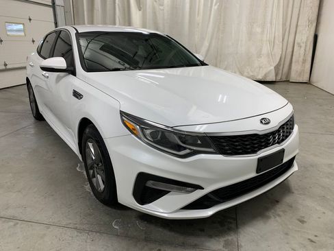 Used 2020 Kia Optima LX image 2