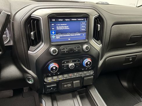 Certified 2022 GMC Sierra 1500 Denali w/ Denali Premium Package AWD/4WD image 19