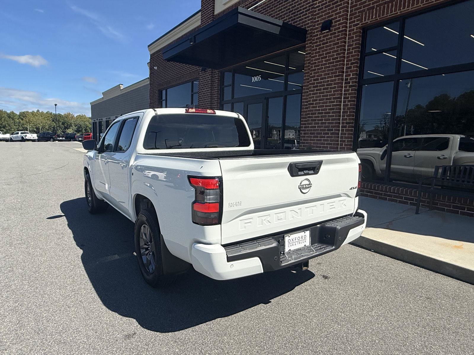 Used 2025 Nissan Frontier SV AWD/4WD image 34