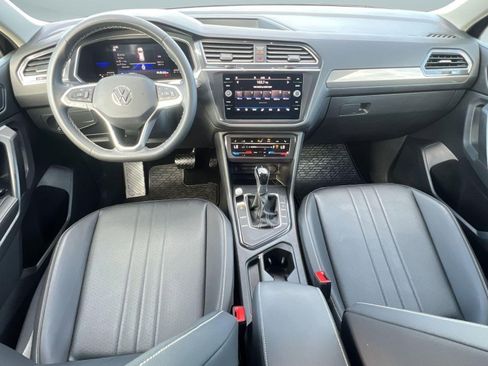 Certified 2023 Volkswagen Tiguan SE image 15