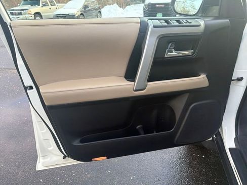 Used 2020 Toyota 4Runner SR5 Premium w/ Moonroof Package image 23