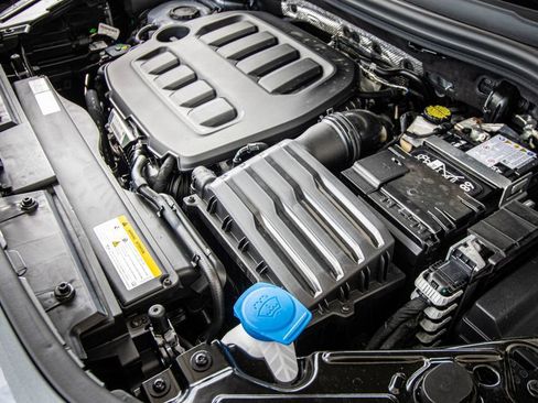 New 2026 Volkswagen Tiguan SE R-Line FWD image 12