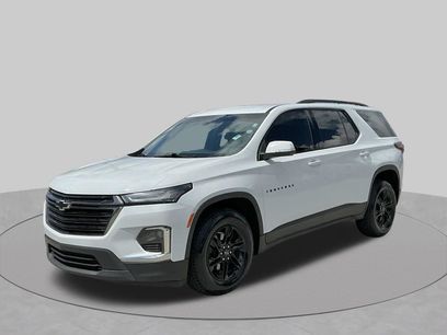 Used 2023 Chevrolet Traverse LT