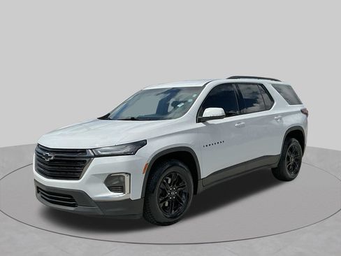 Used 2023 Chevrolet Traverse LT FWD image 1