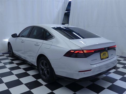 Used 2024 Honda Accord EX-L image 5