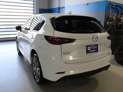 Used 2023 MAZDA CX-5 Signature image 44