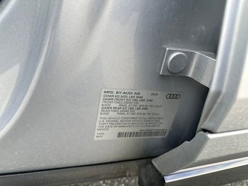 Used 2025 Audi Q5 2.0T Premium AWD/4WD image 28