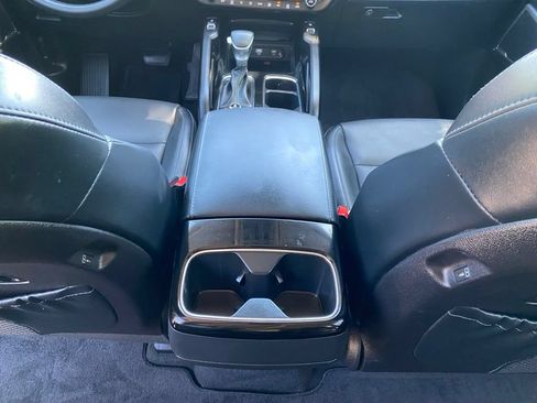 Used 2025 Kia Telluride S AWD/4WD image 32