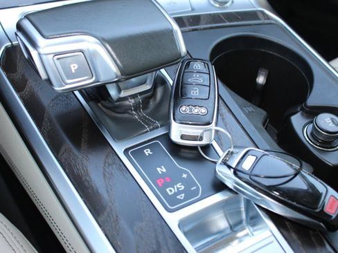Used 2020 Audi A6 3.0T Premium Plus w/ Premium Plus Package AWD/4WD image 31