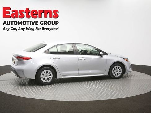 Used 2022 Toyota Corolla LE FWD image 42