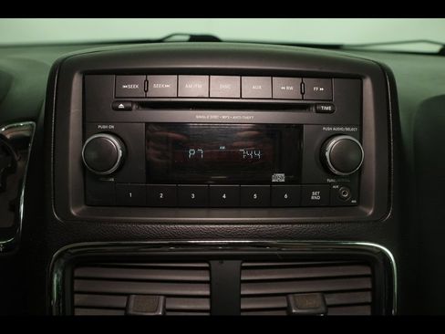 Used 2013 Dodge Grand Caravan SE FWD image 22