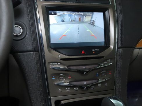 Used 2015 Lincoln MKX AWD w/ Equipment Group 102A image 30