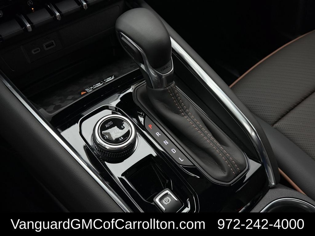 New 2026 GMC Canyon AT4 w/ Technology Plus Package AWD/4WD image 15