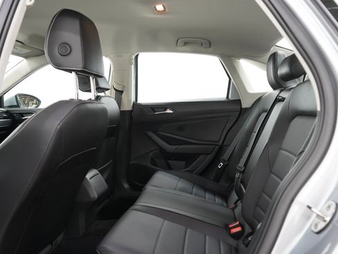 Used 2022 Volkswagen Jetta SE FWD image 13