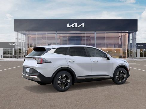 Certified 2026 Kia Sportage LX FWD image 6