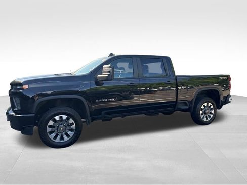 Used 2023 Chevrolet Silverado 2500 Custom w/ Custom Value Package image 16