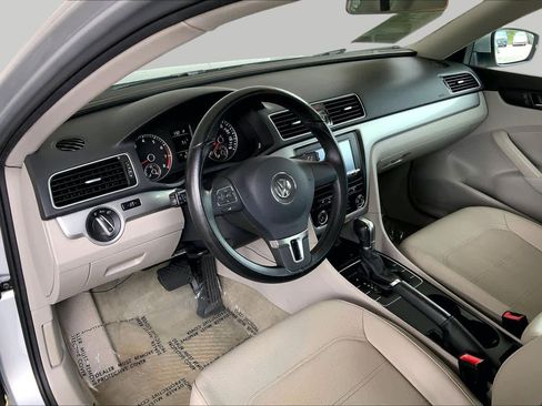 Used 2014 Volkswagen Passat 1.8T Wolfsburg Edition FWD image 17