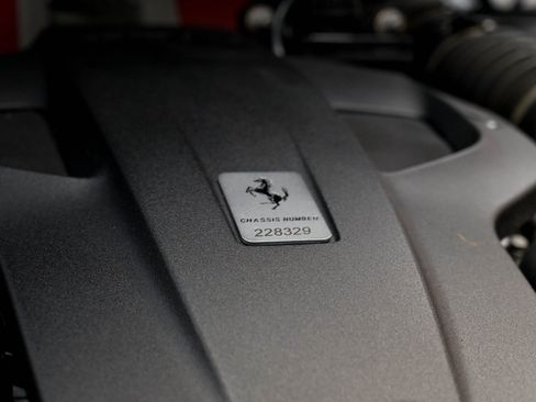 Used 2017 Ferrari GTC4Lusso AWD/4WD image 72