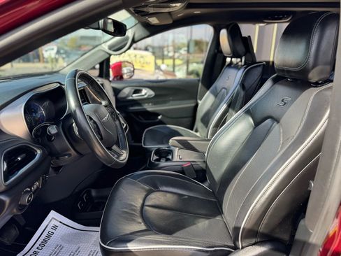 Used 2019 Chrysler Pacifica Limited w/ Advanced Safetytec Group image 15