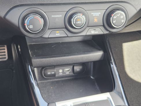 Used 2021 Kia Forte GT-Line w/ GT-Line Premium Package image 19