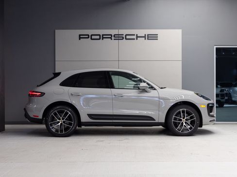 Certified 2026 Porsche Macan AWD/4WD image 8