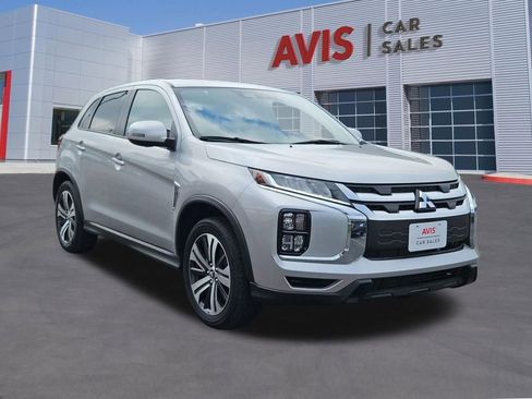 Used 2025 Mitsubishi Outlander Sport SE AWD/4WD image 9