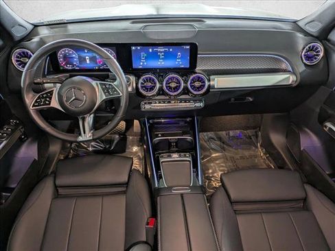 Certified 2025 Mercedes-Benz GLB 250 image 18