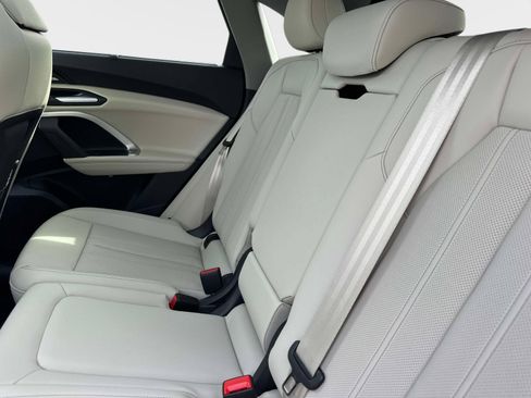 New 2025 Audi Q5 Prestige image 13