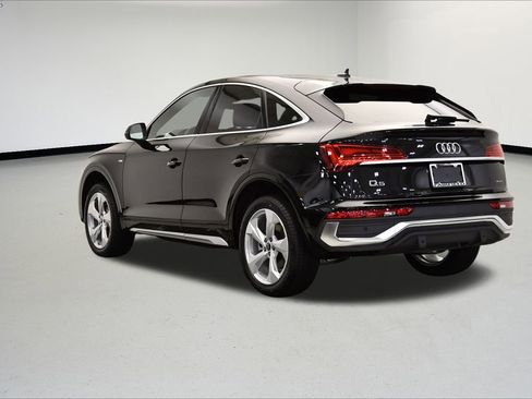 Certified 2025 Audi Q5 2.0T Premium image 3