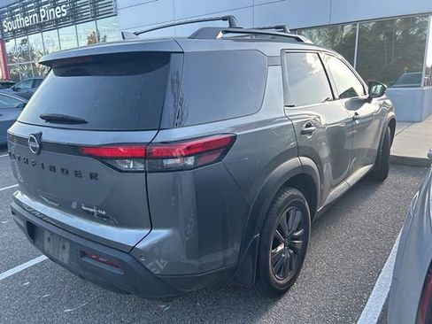 Used 2022 Nissan Pathfinder SV w/ SV Black Package image 4