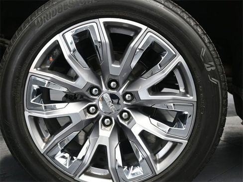 Used 2024 GMC Sierra 1500 Denali w/ Denali Reserve Package image 9