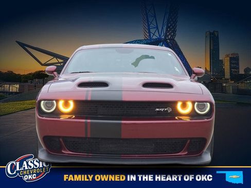Used 2020 Dodge Challenger SRT Hellcat RWD image 2