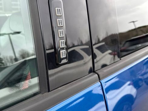 Used 2017 Ford F150 Lariat w/ Equipment Group 502A Luxury AWD/4WD image 7