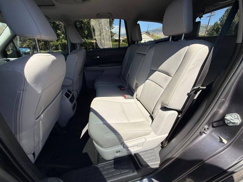 Used 2016 Honda Pilot Touring image 11