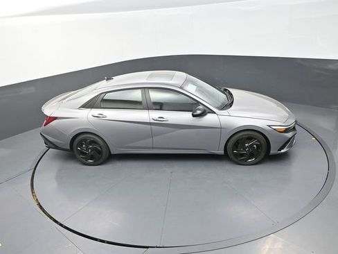 New 2026 Hyundai Elantra SEL Sport Premium FWD image 29