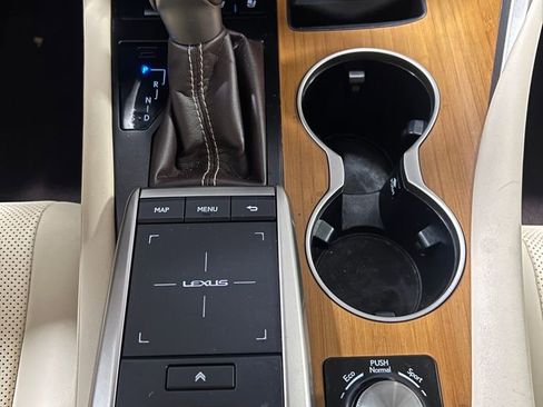 Used 2020 Lexus RX 450h AWD w/ Premium Package image 28