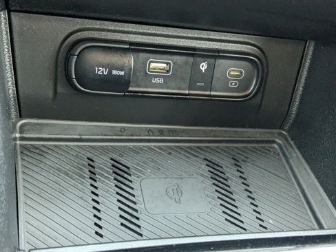 Certified 2024 Kia Sportage EX image 29