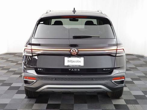 New 2025 Volkswagen Taos SEL image 17