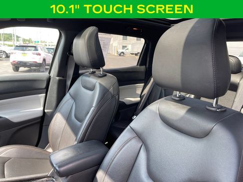 Used 2024 Jeep Compass Limited w/ Sun and Sound Group AWD/4WD image 13