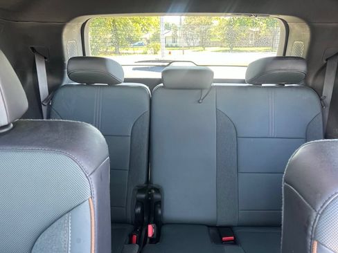 Used 2024 GMC Sierra 1500 AT4 w/ Technology Package AWD/4WD image 32