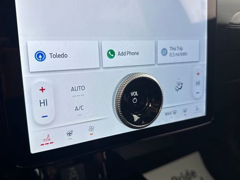 Used 2025 Ford Mustang Mach-E Premium image 37