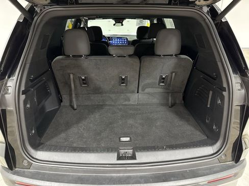 Certified 2024 Chevrolet Traverse LT image 24