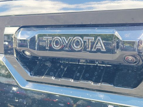 New 2026 Toyota Tundra Limited AWD/4WD image 7