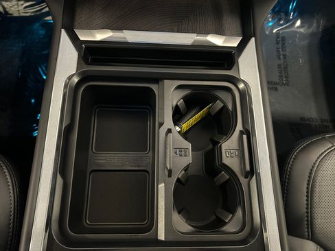 Used 2025 Ford F250 Platinum AWD/4WD image 18