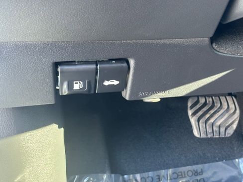 New 2025 Nissan Versa SV w/ Trunk Package image 14