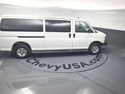 Used 2025 Chevrolet Express 3500 LT w/ LT Preferred Equipment Group RWD image 31