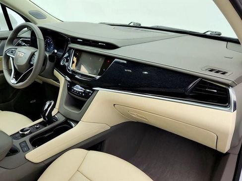 Used 2024 Cadillac XT6 Premium Luxury w/ Technology Package image 27