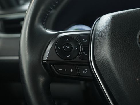 Used 2021 Toyota Venza Limited image 26