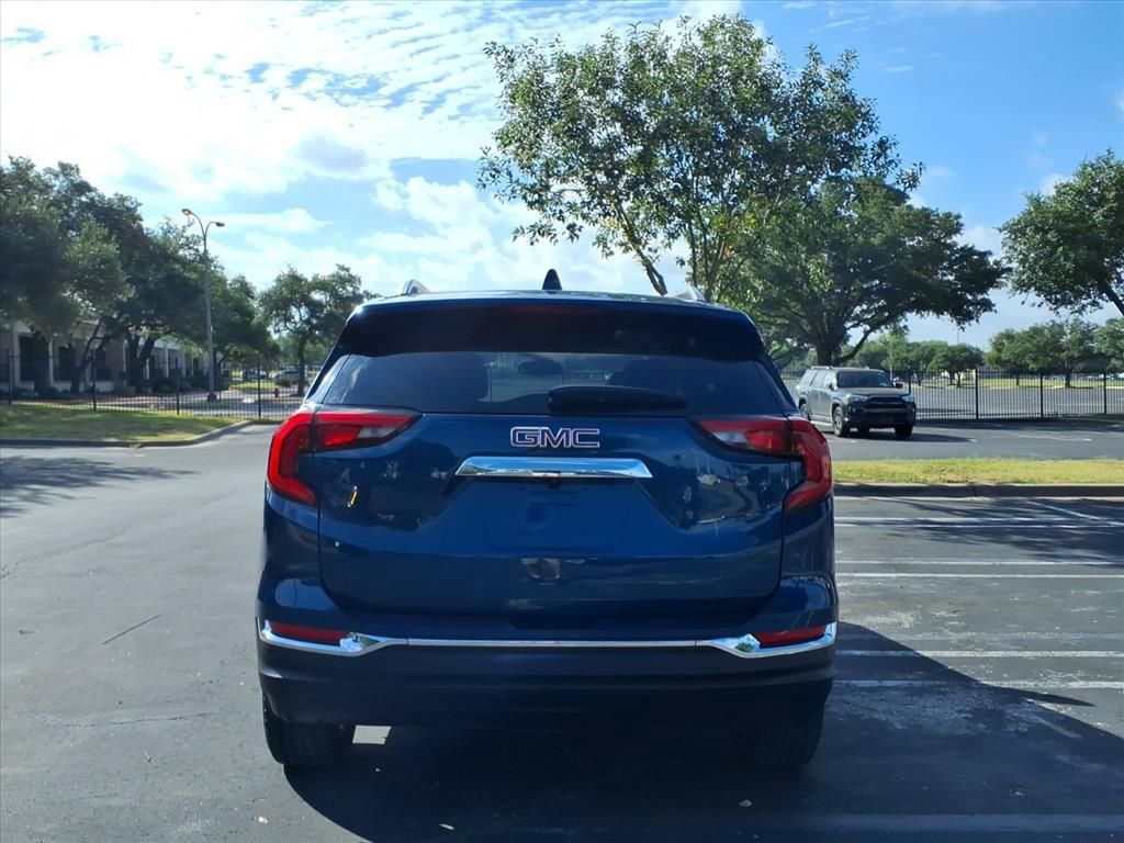 Used 2021 GMC Terrain SLT w/ Infotainment Package II AWD/4WD image 7